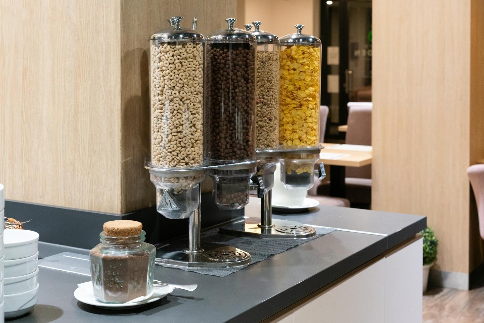 Zafir Apartman Sárvár מראה חיצוני תמונה